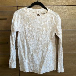 Long sleeve key hole back top